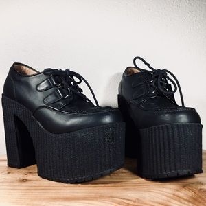 Black Creeper Platforms